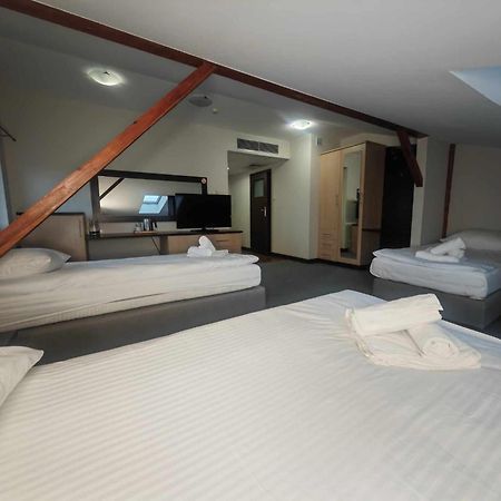 Maka I Magia Obiady Domowe Hotel 赞布鲁夫 外观 照片
