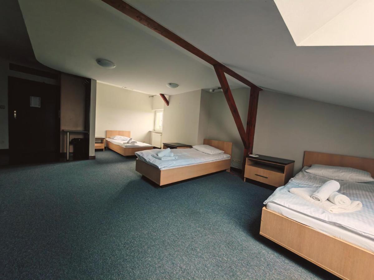 Maka I Magia Obiady Domowe Hotel 赞布鲁夫 外观 照片