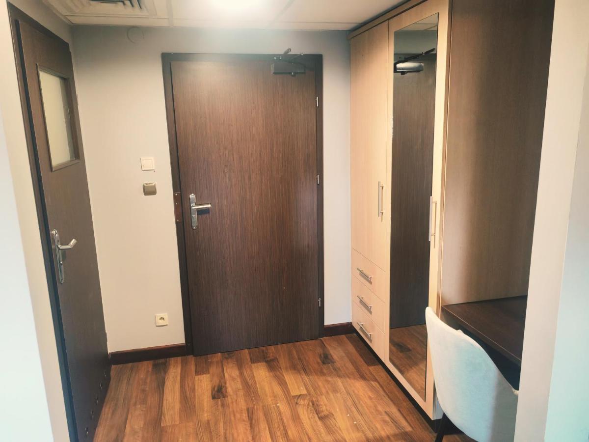 Maka I Magia Obiady Domowe Hotel 赞布鲁夫 外观 照片