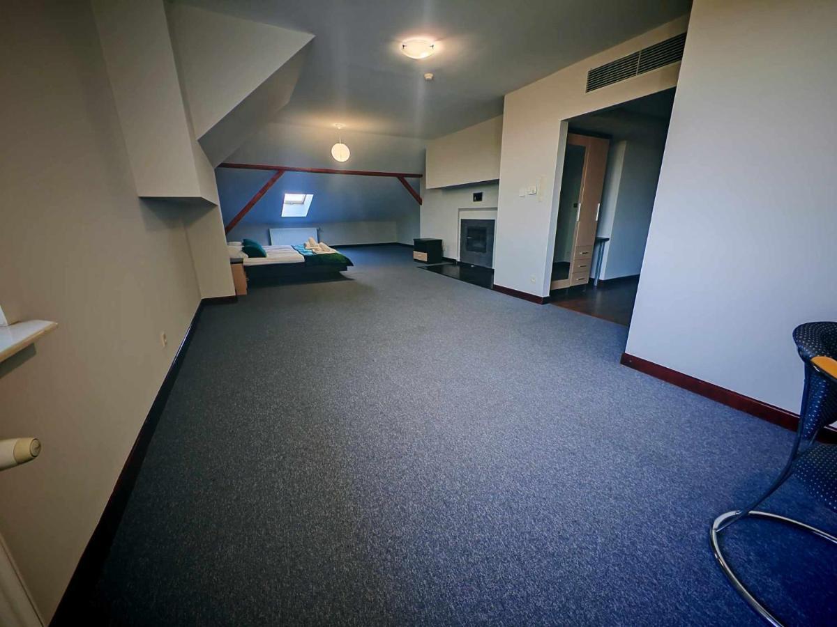 Maka I Magia Obiady Domowe Hotel 赞布鲁夫 外观 照片