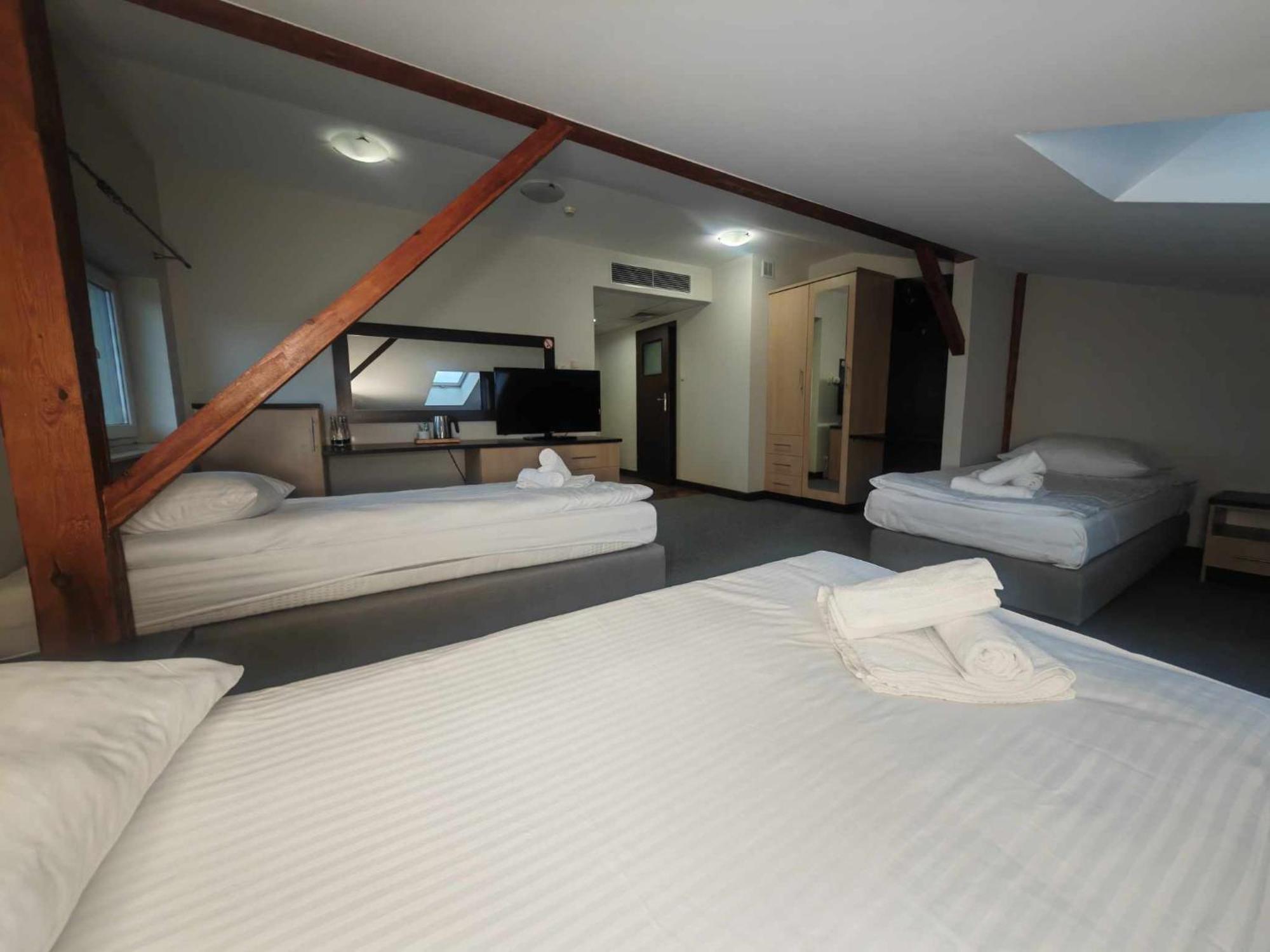 Maka I Magia Obiady Domowe Hotel 赞布鲁夫 外观 照片