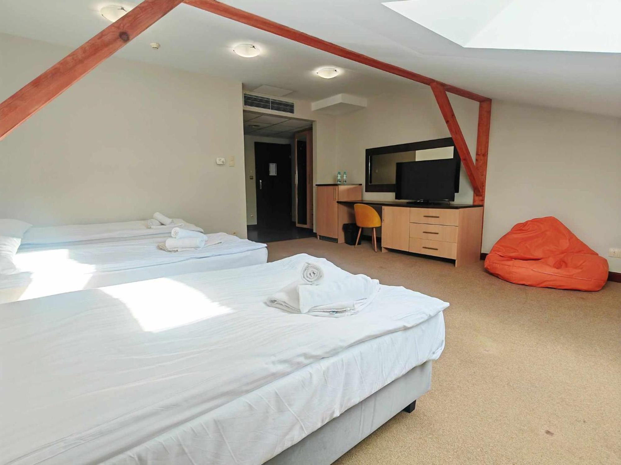 Maka I Magia Obiady Domowe Hotel 赞布鲁夫 外观 照片