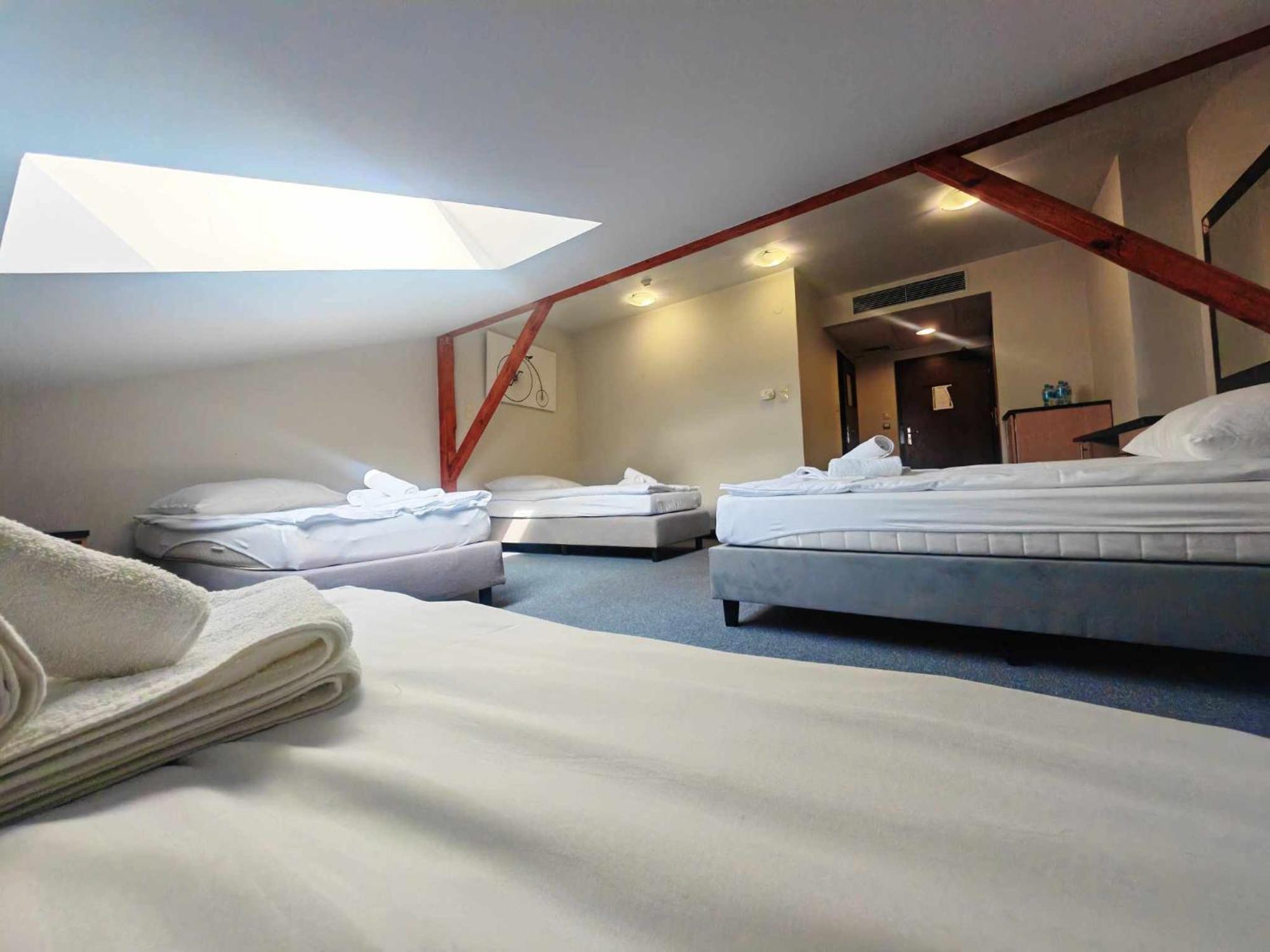 Maka I Magia Obiady Domowe Hotel 赞布鲁夫 外观 照片